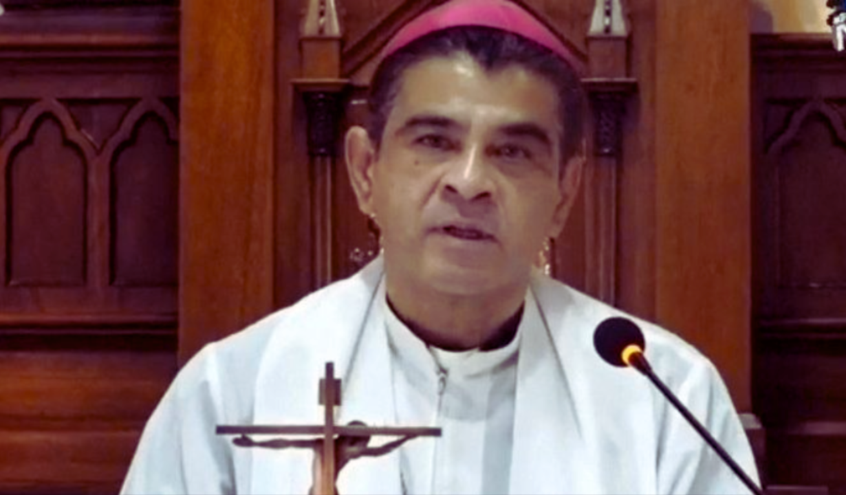 Nicaragua: Liberados los obispos Álvarez, Mora y otros sacerdotes. Están en Roma